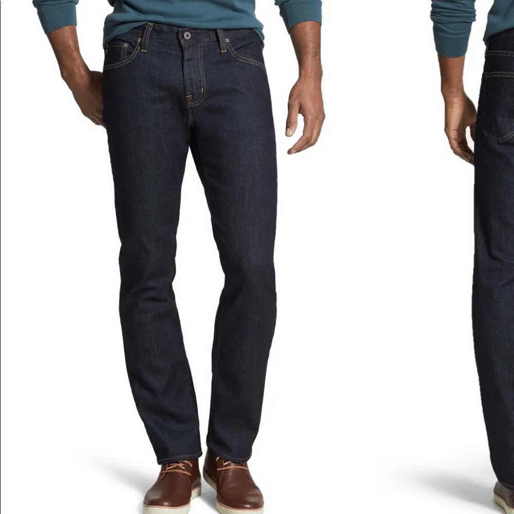 AG The Graduate Tailored Jeans